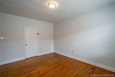 7510 Byron Ave unit 7, Miami Beach, FL 33141 - photo 5