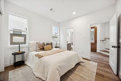 2121 C Hoskins Dr, Houston, TX 77080 - photo 4