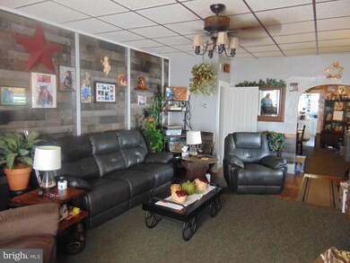 121 E Ruddle St, Coaldale, PA 18218 - photo 6