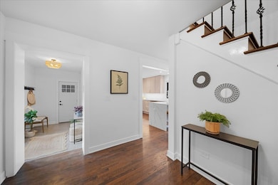 4072 Bunker Ln, Wilmette, IL 60091 - photo 3