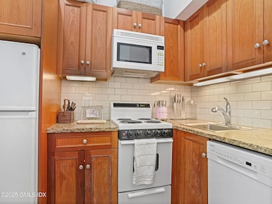 4 Lafayette Ct unit 1C, Greenwich, CT 06830 - photo 6