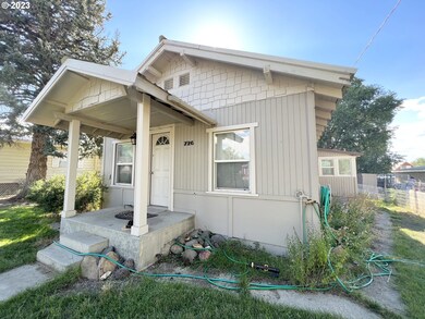 726 S Bridge St, Prairie City, OR 97869 - photo 2