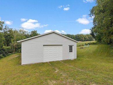 W9302 White Oak Rd, Argyle, WI 53504 - photo 6