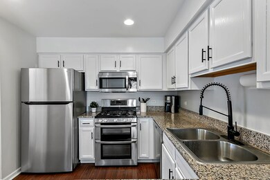 140 Huntington St unit 23C, Lake Bluff, IL 60044 - photo 6