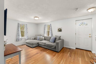 642 Quaker St, Northbridge, MA 01534 - photo 6