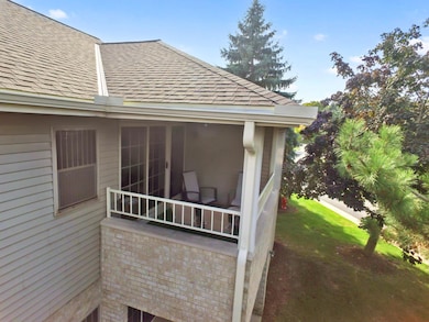 18740 Emerald Cir unit E, Brookfield, WI 53045 - photo 7