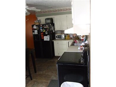 312 Meadow Dr, Circleville, OH 43113 - photo 3