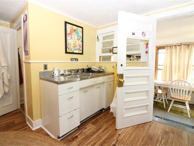 42 Walnut St, Burlington, VT 05401 - photo 4