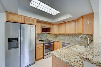 4770 Bayview Dr unit 111, Fort Lauderdale, FL 33308 - photo 5