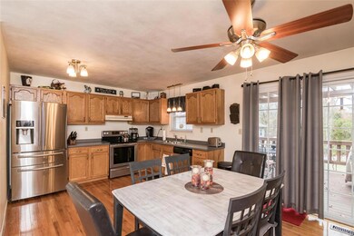 Hardwood Floors and Stainless Appliances