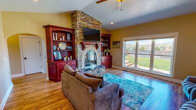 2937 E Ave, Cody, WY 82414 - photo 6