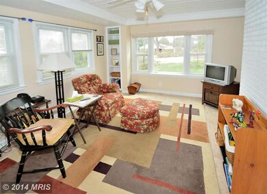 9102 Courtley Ct, Fairfax, VA 22031 - photo 5