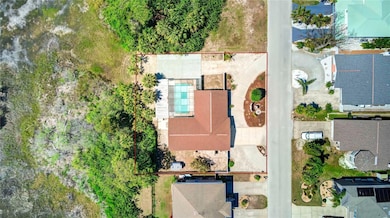 Home on 2 Lots, plenty of privacy!