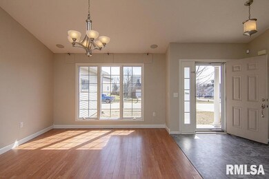 1630 W 51st St, Davenport, IA 52806 - photo 5