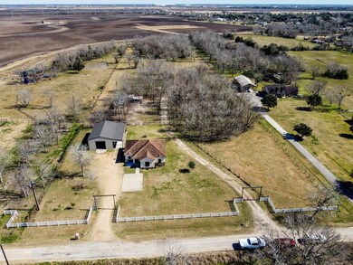 225 Cedar Vale Rd, Bay City, TX 77414 - photo 2