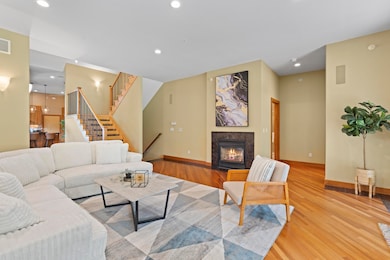 7513 W Tuckaway Pines Cir unit 24, Franklin, WI 53132 - photo 2