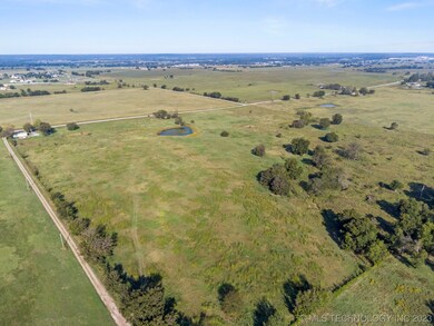 19317 S Elwood Ave, Mounds, OK 74047 - photo 4