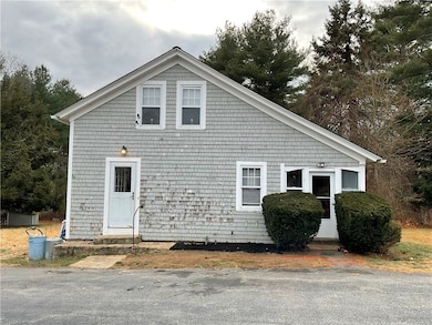 922 Plainfield Pike, North Scituate, RI 02857 - photo 3