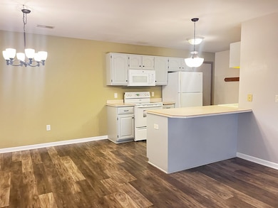 590 Kelvington Dr, Sun Prairie, WI 53590 - photo 2