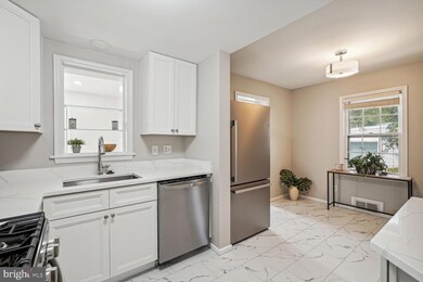 5902 Edgehill Dr, Alexandria, VA 22303 - photo 7