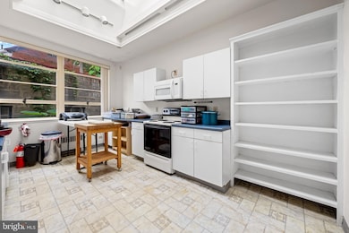 212 Duke of Gloucester St, Annapolis, MD 21401 - photo 3