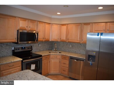 82B Red Cedar Ct unit 82B, Mount Laurel, NJ 08054 - photo 5