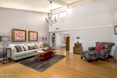 Living room 3