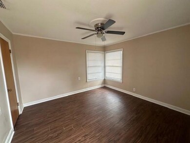 666 E North 16th St unit B, Abilene, TX 79601 - photo 4