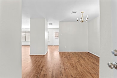 802 Blanchard Hill Ln, Houston, TX 77047 - photo 2