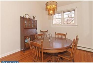 127 Laurel Ln, Broomall, PA 19008 - photo 3