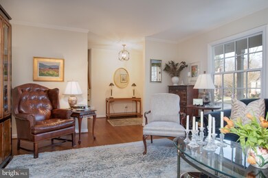 1101 Emerald Dr, Alexandria, VA 22308 - photo 5