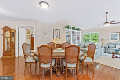 568 Hawk Hill Dr, Prince Frederick, MD 20678 - photo 4