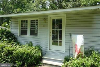 301 Brooks Dr, Colonial Beach, VA 22443 - photo 3