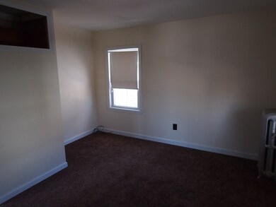 1045 Middlesex St unit B, Lowell, MA 01851 - photo 6