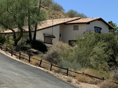 DRIVEWAY IN FRONT OF HOME