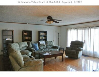 209 25th St, Dunbar, WV 25064 - photo 5