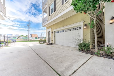 2524 Hutchins St, Houston, TX 77004 - photo 2