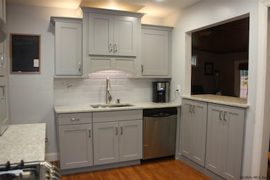 2 Burns Place, Latham, NY 12110 - photo 4