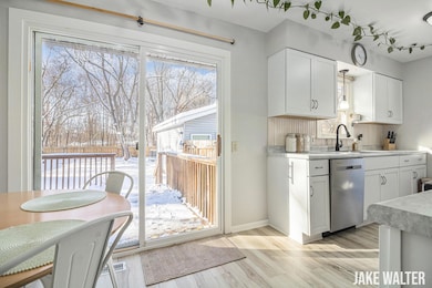 3235 Gladiola Ave SW, Wyoming, MI 49519 - photo 4