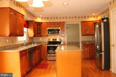 14919 Saddle Creek Dr, Burtonsville, MD 20866 - photo 6