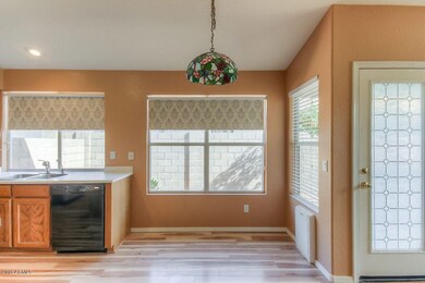 eat-in kitchen