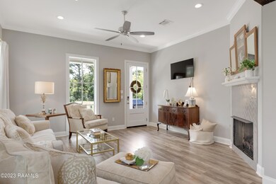 201 Manor House Ln-5