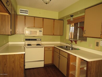 Open kitchen