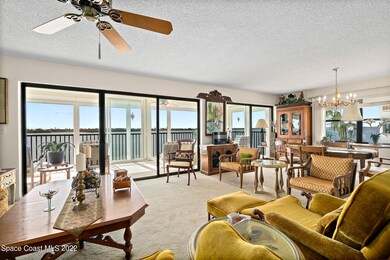 Living & Dining Area