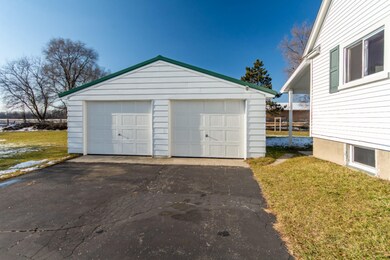 8100 S Garlock Rd, Carson City, MI 48811 - photo 7