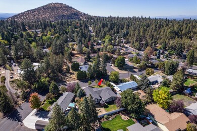 1672 NE Meadow Ln, Bend, OR 97701 - photo 6