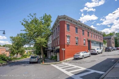 4 W Union St unit 3, Kingston, NY 12401 - photo 2