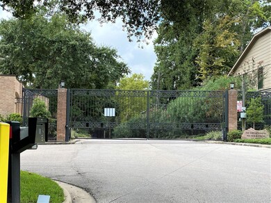 57 Legend Ln, Houston, TX 77024 - photo 2