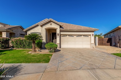 2432 E Darrel Rd unit II, Phoenix, AZ 85042 - photo 2