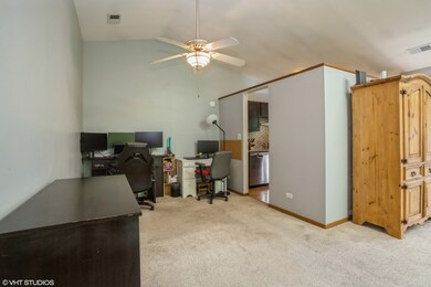 1525 Commodore Ct unit 6, Schaumburg, IL 60193 - photo 4